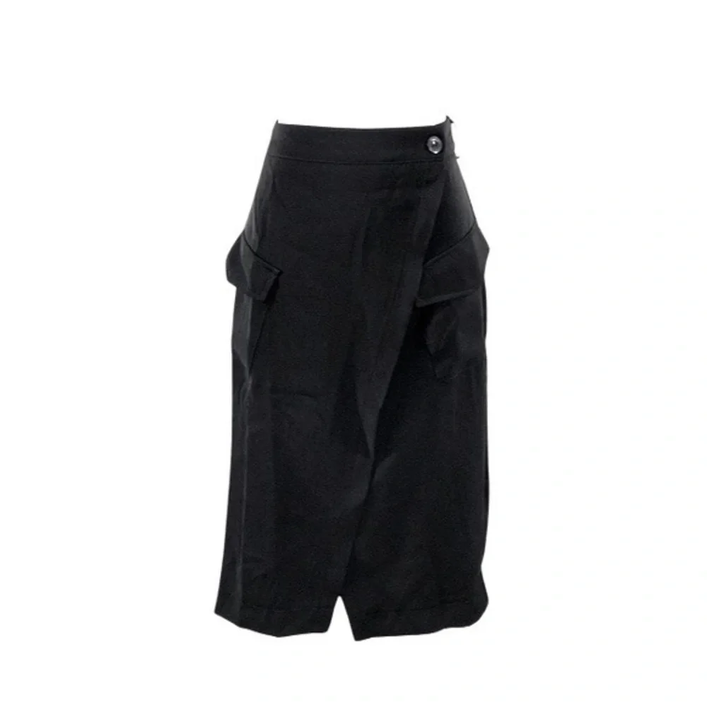 NWT ShowPo. Black Decision Marker Midi Skirt EE14